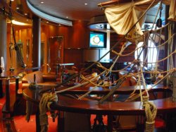 Explorer of the Seas Schooner Bar picture