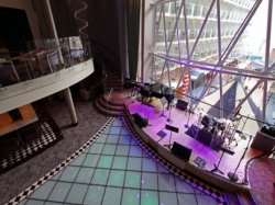 Allure of the Seas Dazzles picture