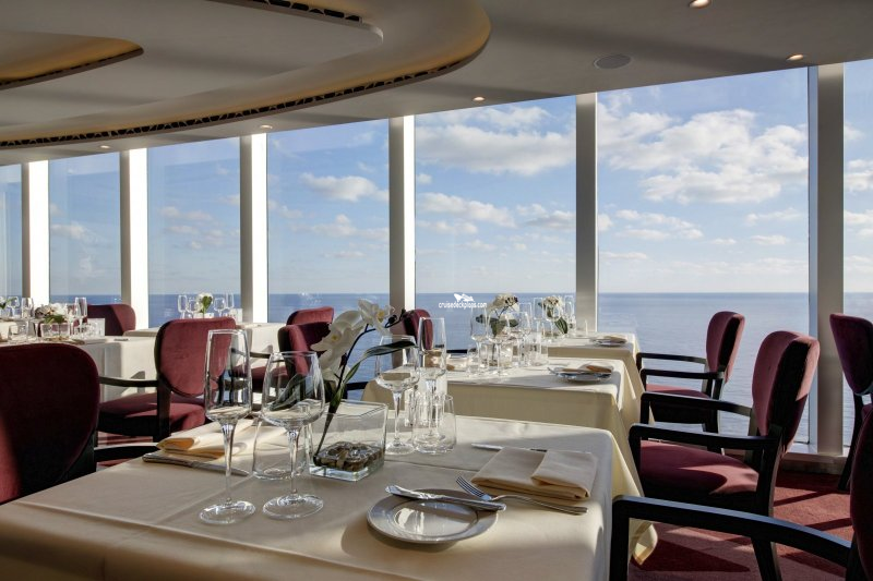 msc yacht club restaurant seaside
