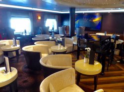 Seven Seas Navigator Navigator Lounge picture