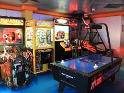 Norwegian Pearl Video Arcade picture