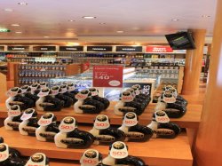 Norwegian Pearl Trade Winds Boutiques picture