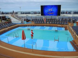 Ovation of the Seas Outdoor Pool picture