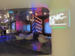 Anthem of the Seas Bionic Bar picture