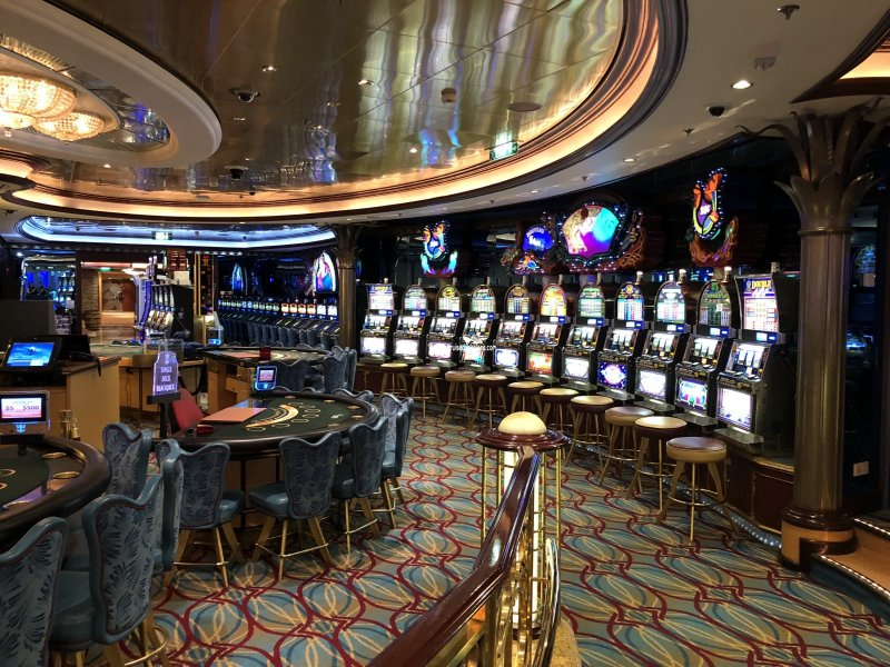 The casino on board the Royal Caribbean cruise ship Serenade of the Seas  Stock Photo - Alamy