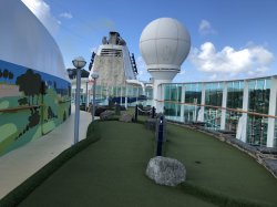 Serenade of the Seas Fairways of Serenade picture