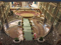 Independence of the Seas Royal Promenade picture