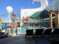 Independence of the Seas Solarium picture