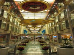Independence of the Seas Royal Promenade picture