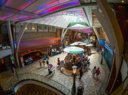 Oasis of the Seas Royal Promenade picture