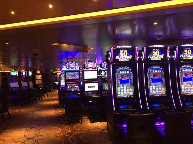 Koningsdam Casino Pictures